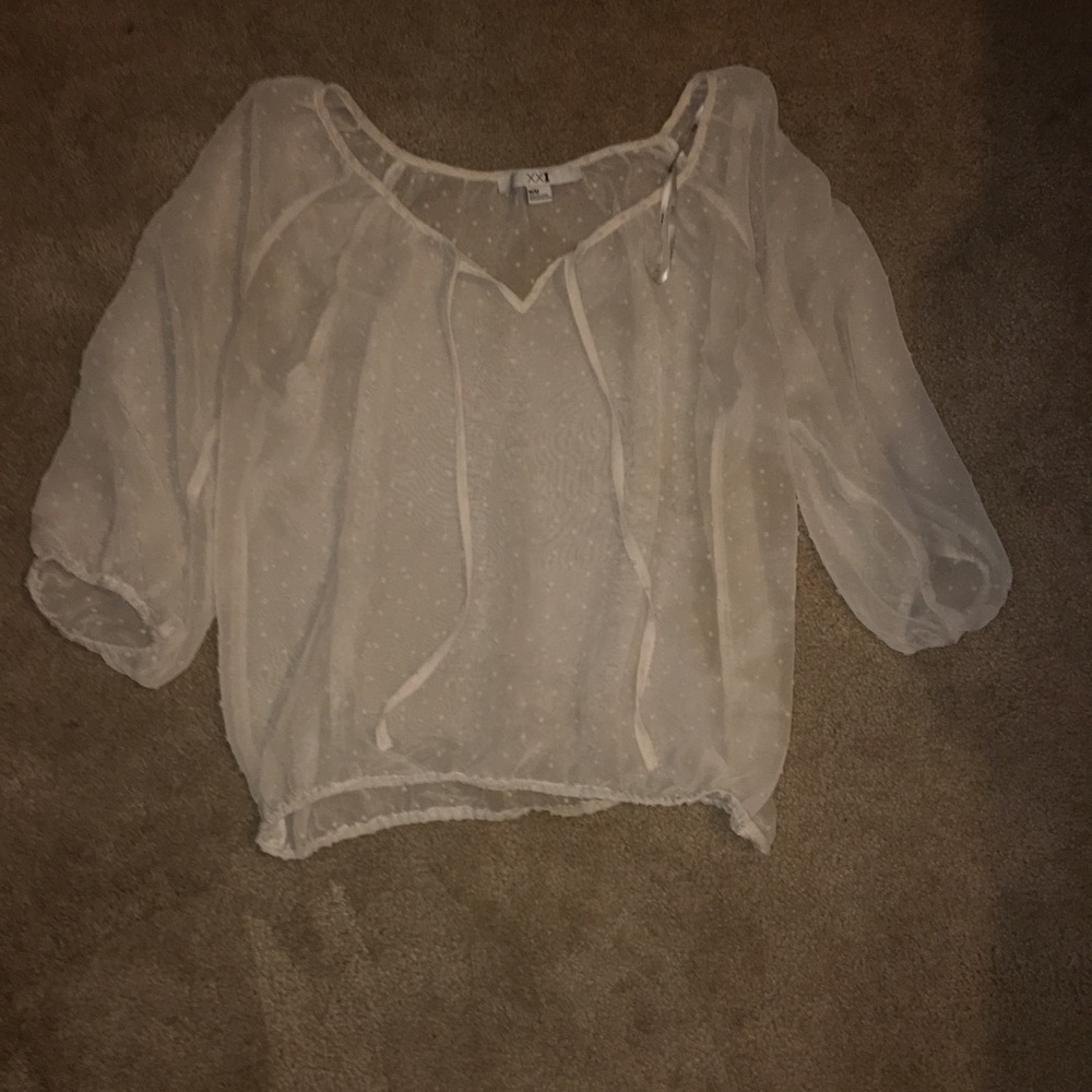 Forever 21 sheer 3/4 sleeves Top